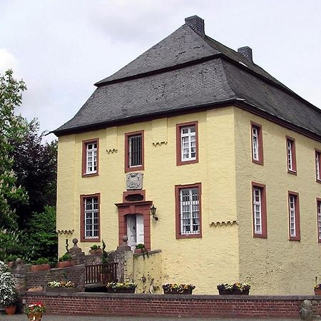Charmante Ferienwohnungen Auf Reitstall Wasserburg Anstel - Ein Ort Zum Wohlfuehlen Und Entspannen Rommerskirchen Buitenkant foto