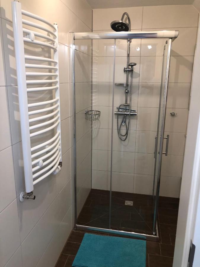 Charmante Ferienwohnungen Auf Reitstall Wasserburg Anstel - Ein Ort Zum Wohlfuehlen Und Entspannen Rommerskirchen Buitenkant foto