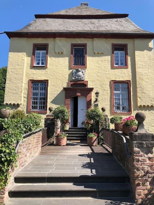 Charmante Ferienwohnungen Auf Reitstall Wasserburg Anstel - Ein Ort Zum Wohlfuehlen Und Entspannen Rommerskirchen Buitenkant foto